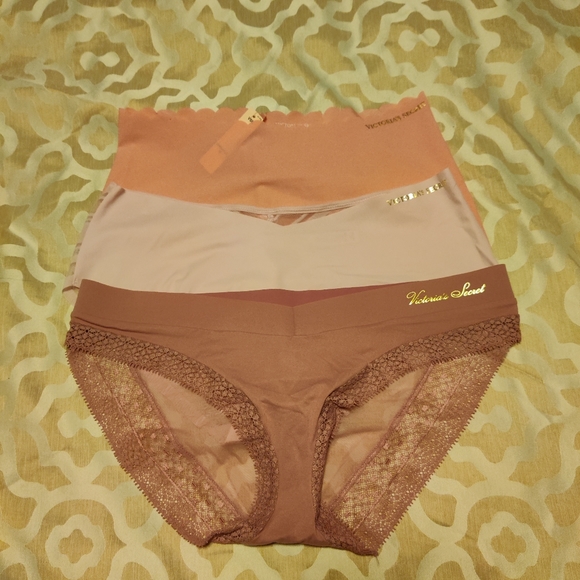 Victoria's Secret Other - Bundle of 3 Victoria's Secret Panties, Med